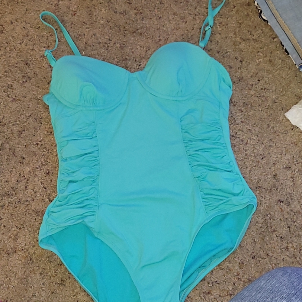 One Piece Bathing Suit 🩱